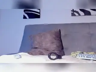 Xlovecam Live Porn of DrakeWit