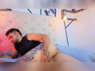 Xlovecam Sex Chat of AryanBrown