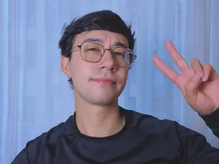 Xlovecam Sex Cam of OliverHot69