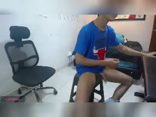Xlovecam Free Live Porn of AndressDean