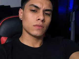 Xlovecam Sex Cam of AquilesTaylor