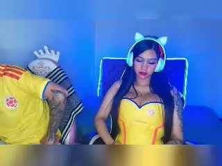 Xlovecam Watch Live Sex Cams of KathyAndZac
