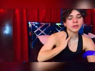 Xlovecam Watch Live Sex Cams of LukeHowlandy