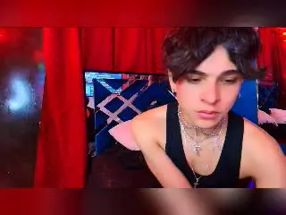 Xlovecam Live Sex of LukeHowlandy