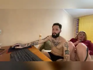 Xlovecam Sex Cam of MikeAndAnna