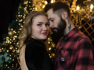 Xlovecam Free Live Porn of MikeAndAnna