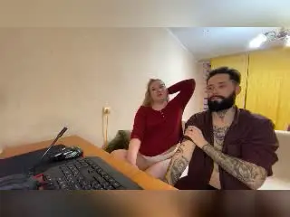 Xlovecam Live Sex of MikeAndAnna