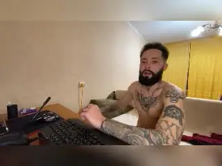 Xlovecam Live Sex Cam of MikeAndAnna