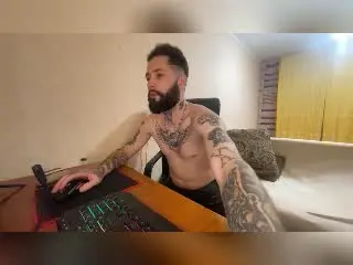 Xlovecam Sex Chat of MikeAndAnna