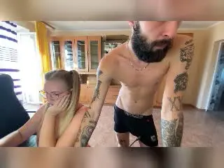 Xlovecam Adult Video Chat of MikeAndAnna