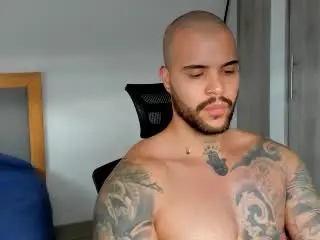 Xlovecam Live Sex Cam of MedellynDark