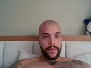 Xlovecam Private Sex Chat of MedellynDark