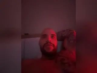 Xlovecam Free Porn Cam of MedellynDark