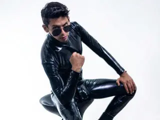 Xlovecam Adult Webcam of DereckMonroe