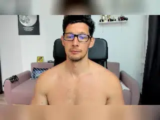 Xlovecam Nude Webcam of BrutusK