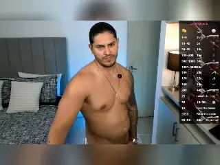 Xlovecam Best Webcam of OwenPierce