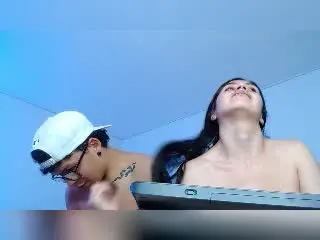 Xlovecam Free Porn Cam of BonnyBonss