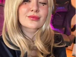 Xlovecam Free Porn Cam of EffyPamela