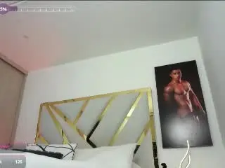 Xlovecam Free Live Porn of DevinHunter