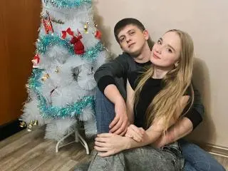 Xlovecam Nude Webcam of ShawtyMiaAndJack
