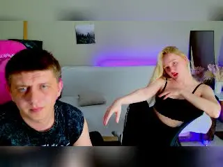Xlovecam Watch Live Sex Cams of ShawtyMiaAndJack