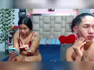 Xlovecam Watch Live Sex Cams of MollyXDamiam